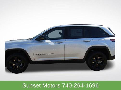 Silver Zynith 2025 Jeep Grand Cherokee Altitude
