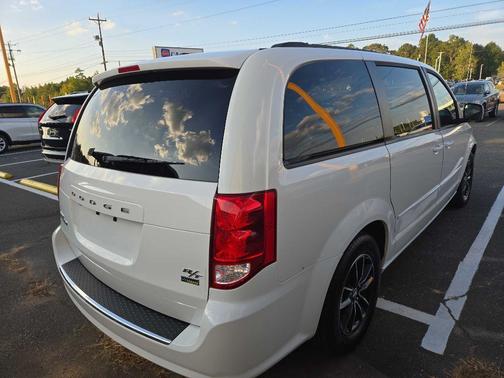 2016 Dodge Grand Caravan R/T