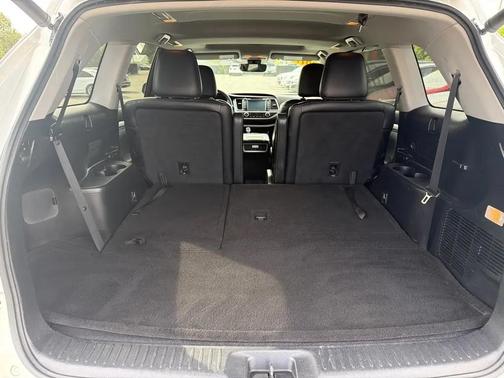 Blizzard Pearl 2017 Toyota Highlander XLE