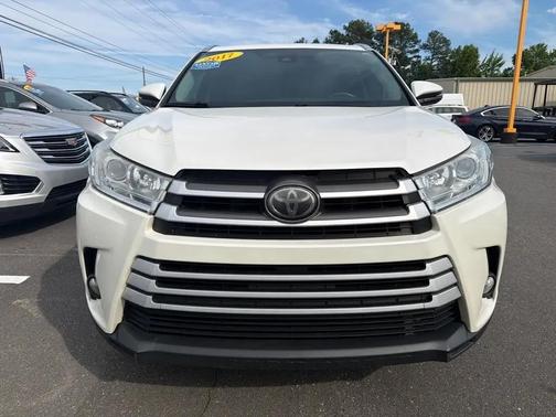 Blizzard Pearl 2017 Toyota Highlander XLE