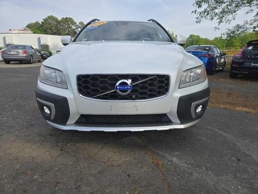 WHITE 2015 Volvo XC70 T6 Platinum