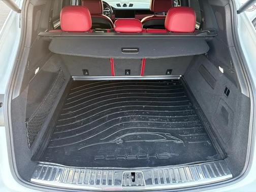 2022 Porsche Cayenne S