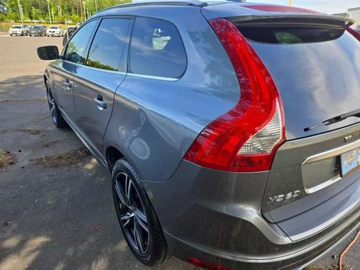 Osmium Grey Metallic 2017 Volvo XC60 T6 R-Design