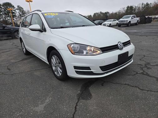 2015 Volkswagen Golf SportWagen TSI S 4-Door