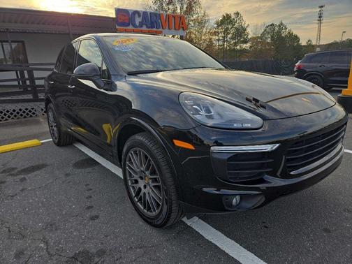 2017 Porsche Cayenne Platinum Edition