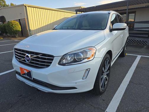 2017 Volvo XC60 T6 Inscription