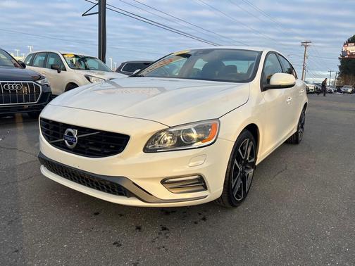 2017 Volvo S60 T5 Dynamic