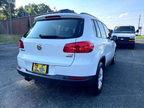 2016 Volkswagen Tiguan S