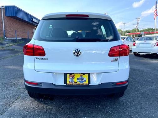 2016 Volkswagen Tiguan S
