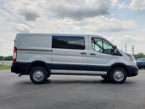 2025 Ford Transit-350 T-350 130 LOW RF 9500 GVWR
