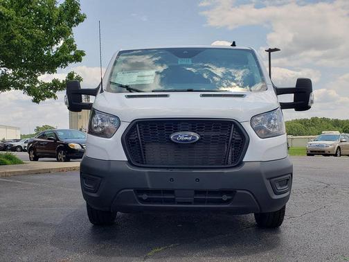 2025 Ford Transit-350 T-350 130 LOW RF 9500 GVWR