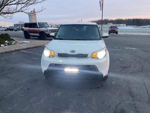 2016 Kia Soul Base