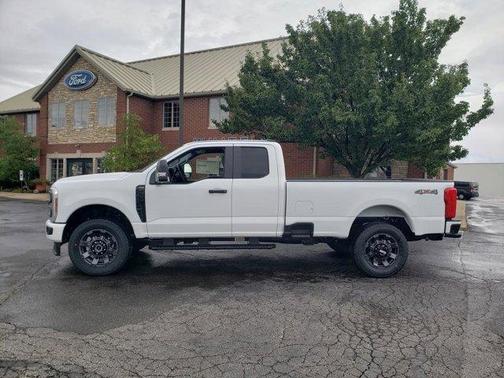 Oxford White 2026 Ford F-350 XL
