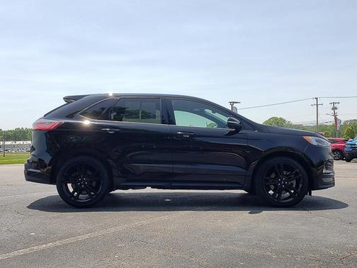 2024 Ford Edge ST