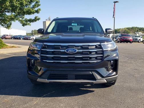2025 Ford Explorer Active 4WD