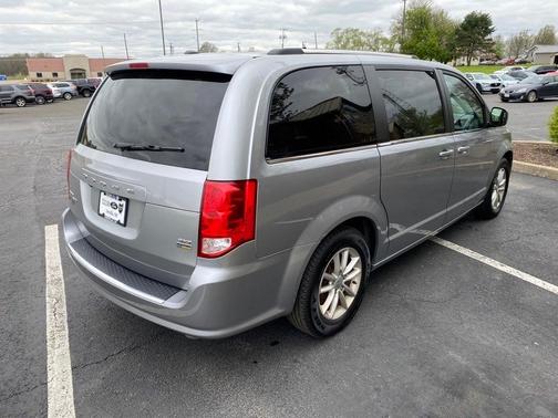 Photo 4 of 18 of 2019 Dodge Grand Caravan SXT