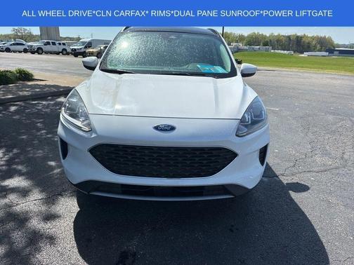 Oxford White 2021 Ford Escape SE