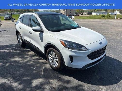 Oxford White 2021 Ford Escape SE