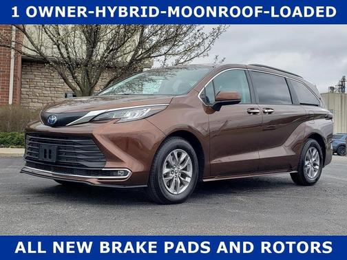 2023 Toyota Sienna XLE 8 Passenger