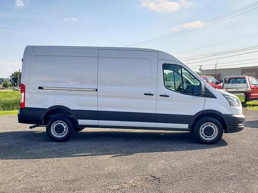 2025 Ford Transit-250 148 WB Medium Roof Cargo