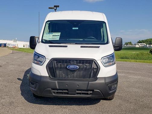 2025 Ford Transit-250 148 WB Medium Roof Cargo