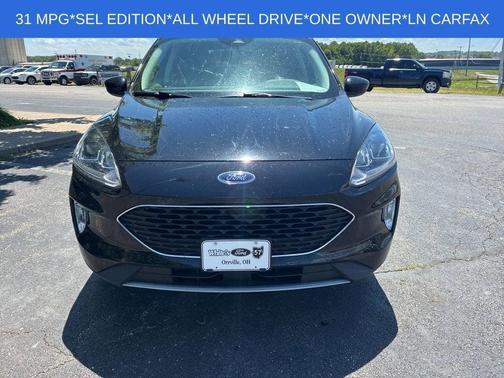 Black Metallic 2022 Ford Escape SEL