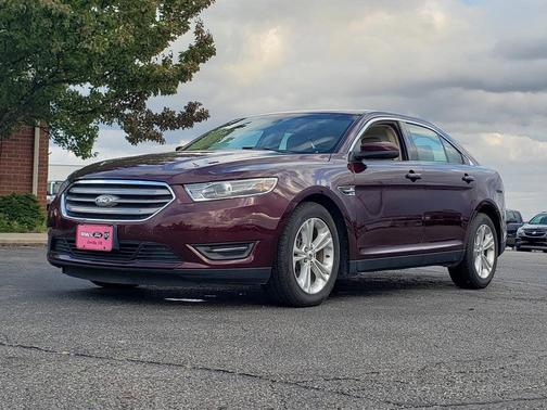 2018 Ford Taurus SEL