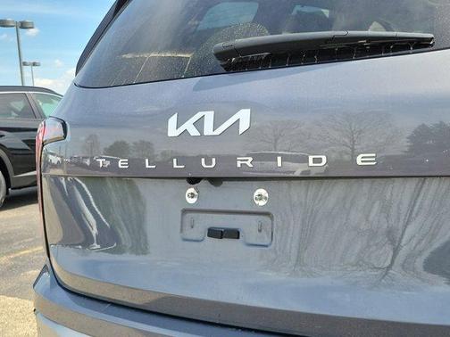 Everlasting Silver 2024 Kia Telluride SX
