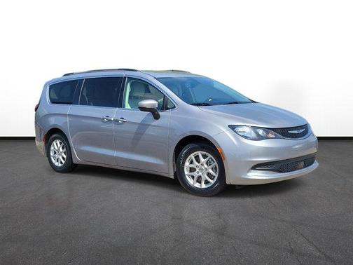 Billet Silver Metallic Clearcoat 2021 Chrysler Voyager LXI