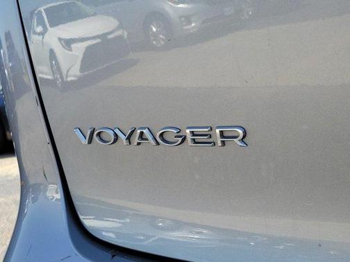 Billet Silver Metallic Clearcoat 2021 Chrysler Voyager LXI