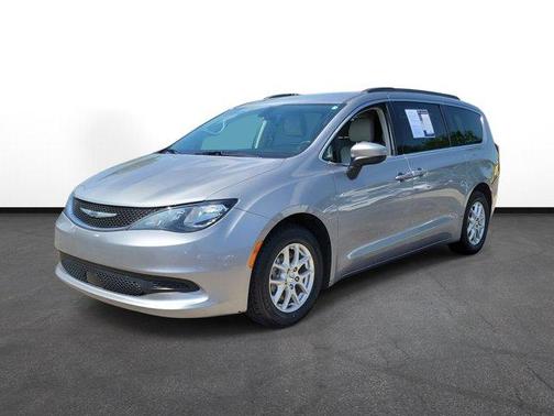 Billet Silver Metallic Clearcoat 2021 Chrysler Voyager LXI