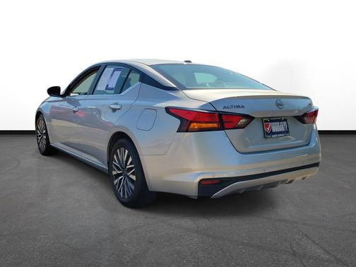 Brilliant Silver Metallic 2024 Nissan Altima 2.5 SV