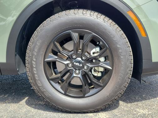 Jungle Green/Ebony Black Roof 2023 Kia Sportage X-Pro Prestige