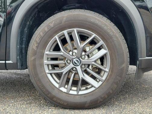Super Black 2024 Nissan Rogue S