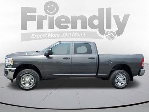 2024 RAM 2500 Tradesman Crew Cab 4x4 64' Box