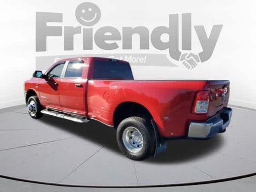2022 RAM 3500 Big Horn Crew Cab 4x4 8 Box