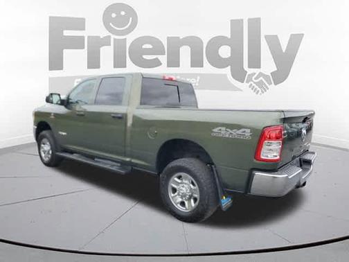 2022 RAM 2500 Tradesman Crew Cab 4x4 64' Box