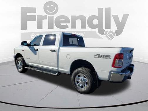 2022 RAM 2500 Tradesman Crew Cab 4x4 64' Box