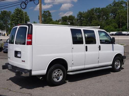 2023 GMC Savana 2500 Work Van
