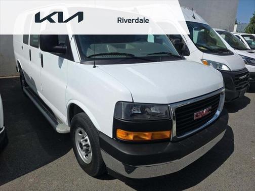 2023 GMC Savana 2500 Work Van