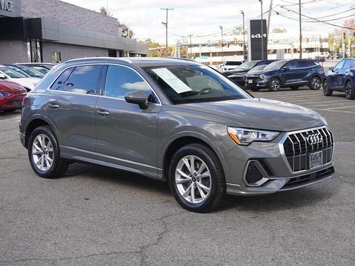 2022 Audi Q3 45 S line Premium