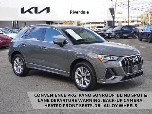 2022 Audi Q3 45 S line Premium