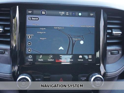 Bright White Clearcoat 2022 RAM 2500 Tradesman Crew Cab 4x4 8' Box