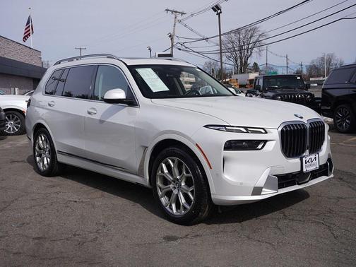 2023 BMW X7 xDrive40i