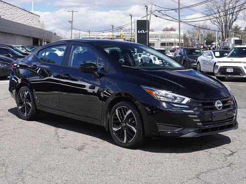 Super Black 2024 Nissan Versa 1.6 S