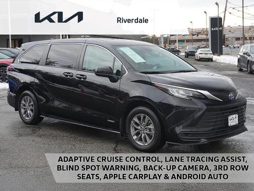 2021 Toyota Sienna LE