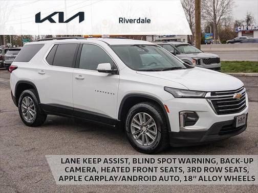 2022 Chevrolet Traverse LT Cloth