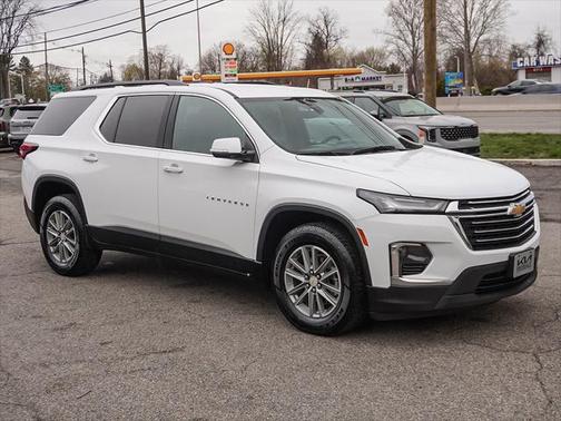 2022 Chevrolet Traverse LT Cloth