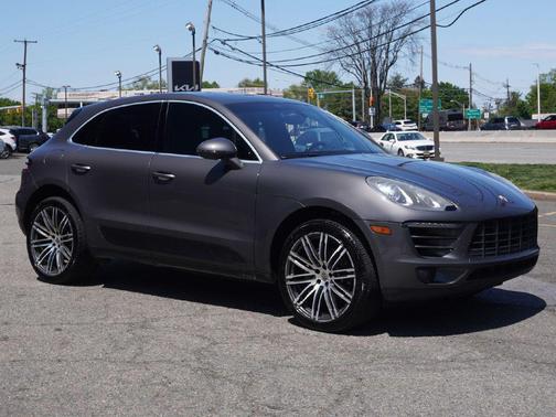Agate Gray Metallic 2015 Porsche Macan Macan S
