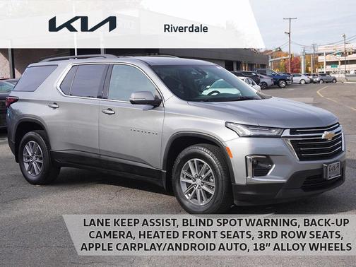 2023 Chevrolet Traverse LT Cloth